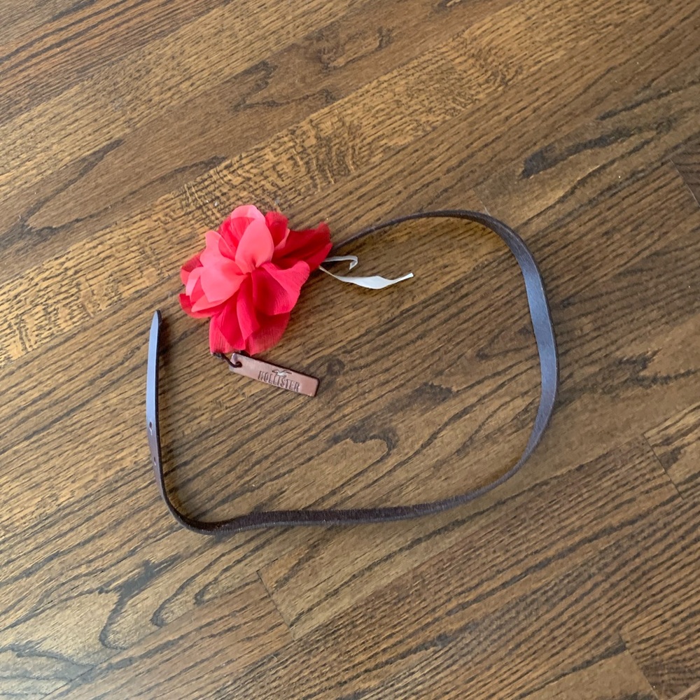 New Hollister Women’s Genuine Leather Flower Belt Size XS/S